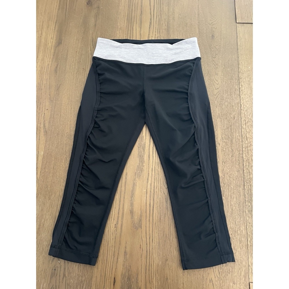 Lululemon Speed Crop Tight Ruched Size 6 Black Waistband